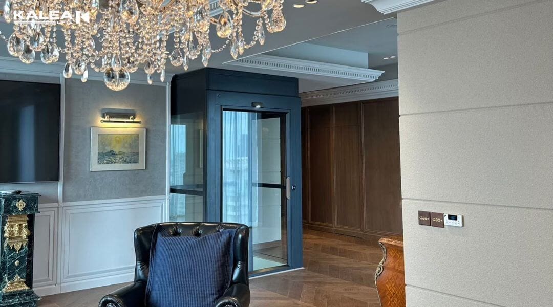 ลิฟท์สกรู ของยี่ห้อ KALEA Lift ที่ Penthouse